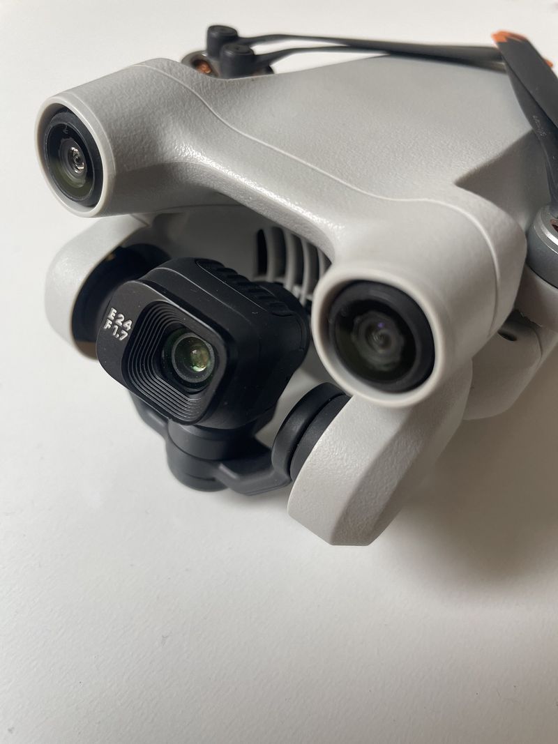Drone DJI Mini 3 Pro + Mando DJI RC + 2 Baterías afbeelding 3