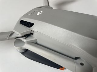 Drone DJI Mini 3 Pro + DJI RC + 2 bat – solo dom