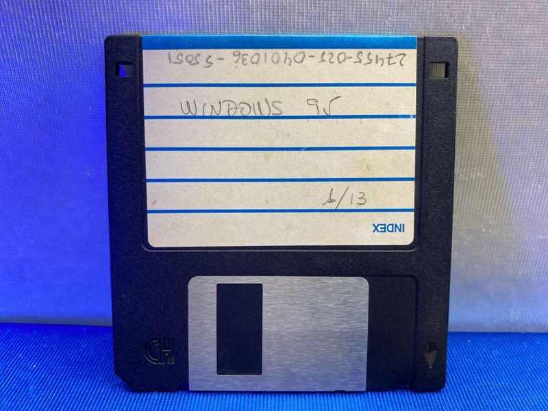 X13 DISQUETES FLOPPY DISK 3,5 PC WINDOWS 95 afbeelding 2
