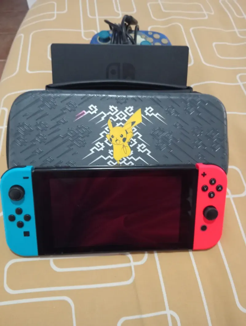 Nintendo Switch Azul y Rojo