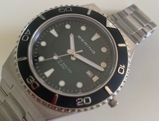 Reloj Bering Deportivo Reflejos verdes  y Plateado