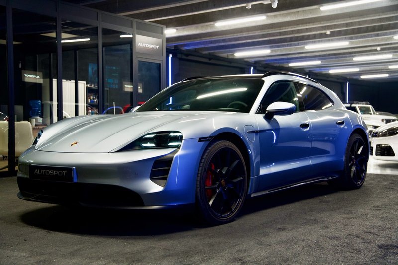 Porsche Taycan GTS Sport Turismo - foto 1