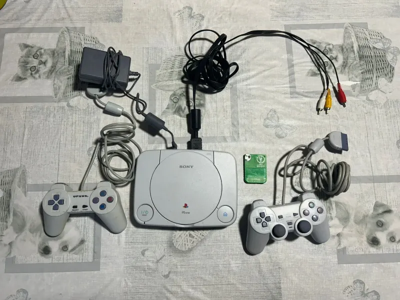 Sony PS one blanca casi nueva afbeelding 3