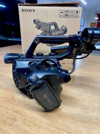 Sony PXW-FS5M2 4K Camcorder