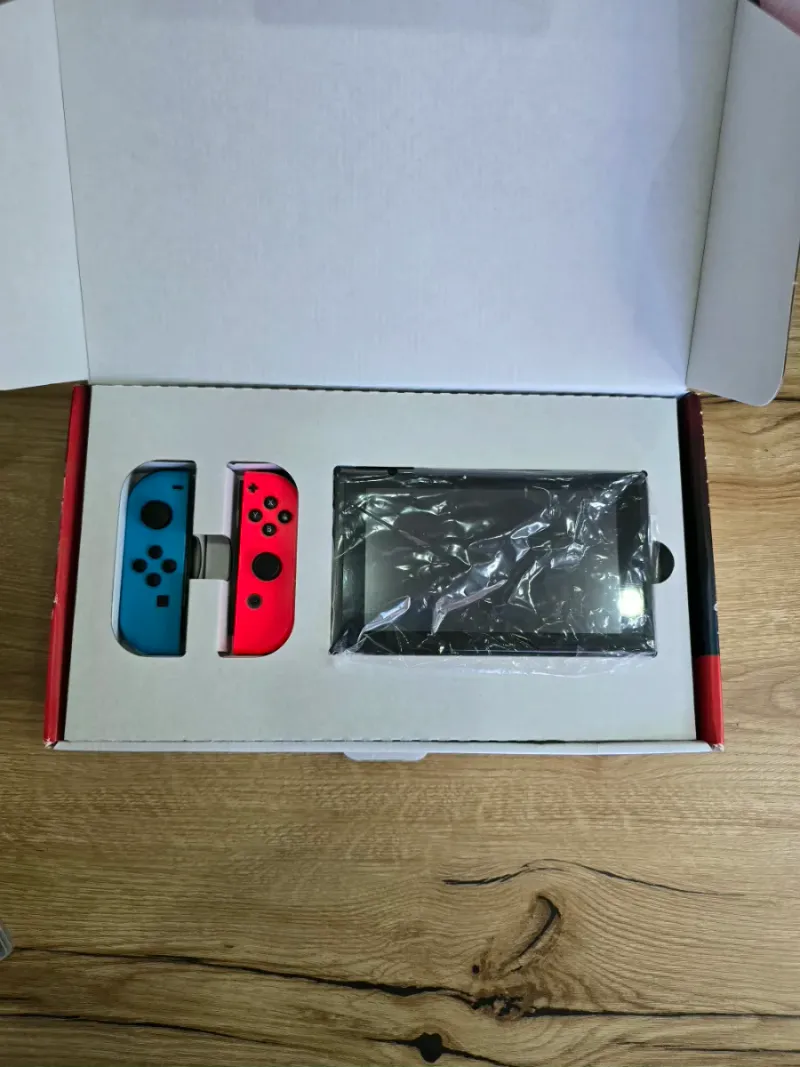 Pack Nintendo Switch V2 + Juego afbeelding 2