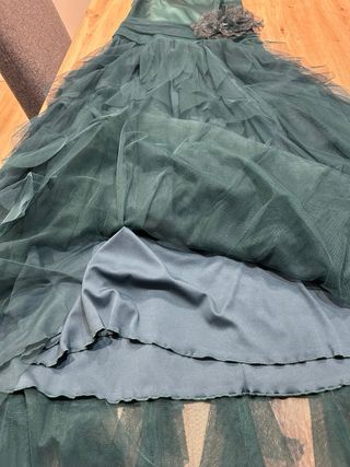 Vestido fiesta palabra de honor verde