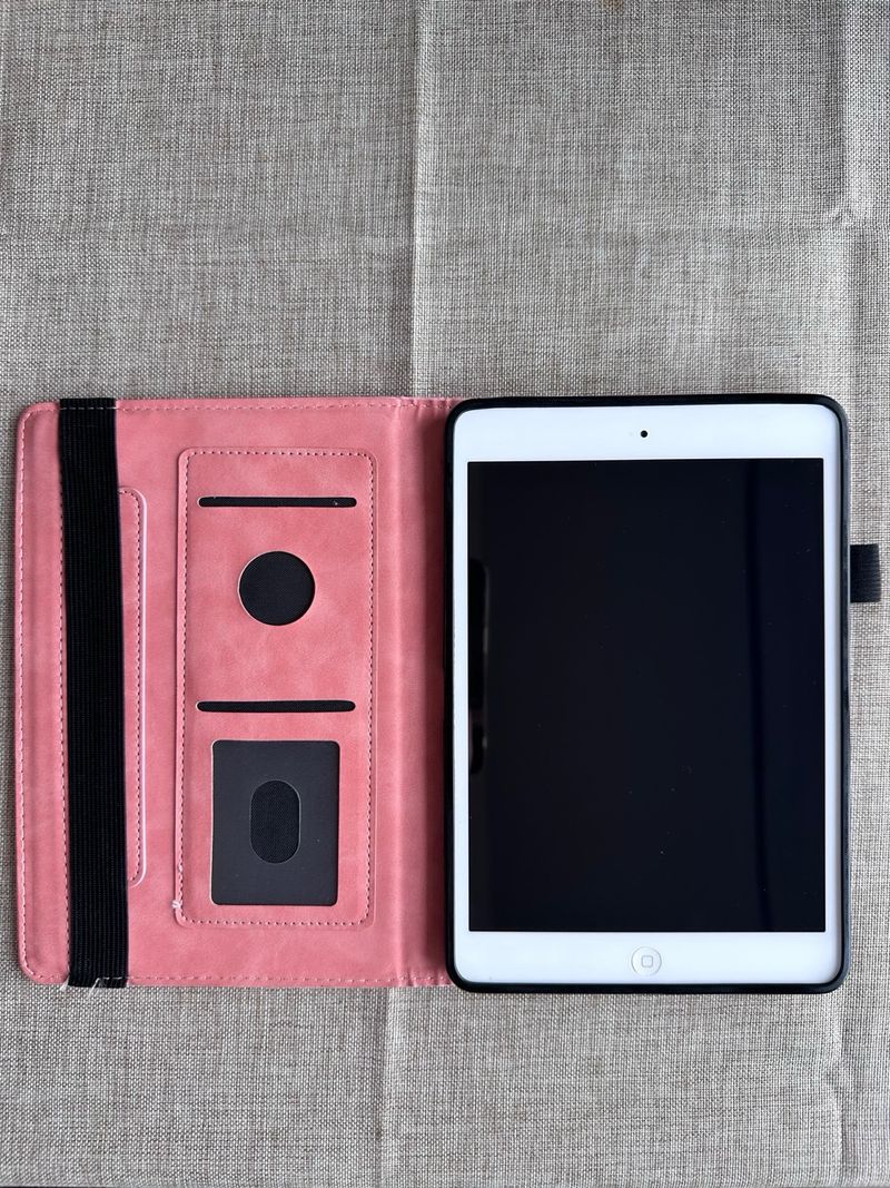 iPad 4 32GB 9.7” WiFi + Cellular con funda afbeelding 7