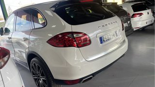 Porsche Cayenne 2011