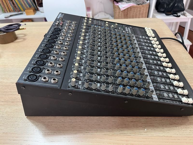 Mesa de mezclas Mackie 1642 VLZ PRO afbeelding 4