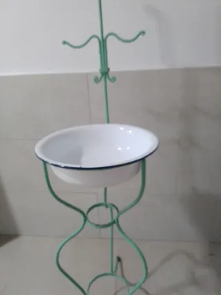 Lavatorio antiguo metal y porcelana