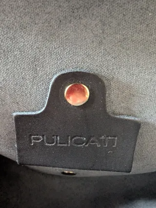 Bolso pequeño negro y dorado