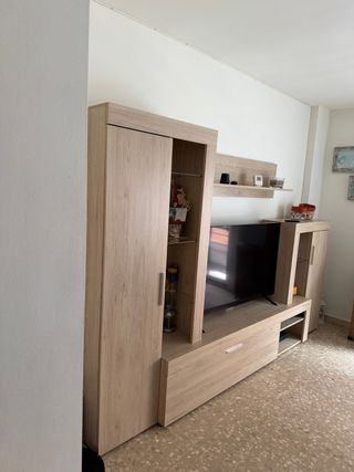 Mueble de comedor madera y cristal perf estado