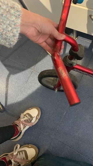 Bicicleta de equilibrio Chicco roja