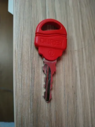 Llave Derbi GPR Roja