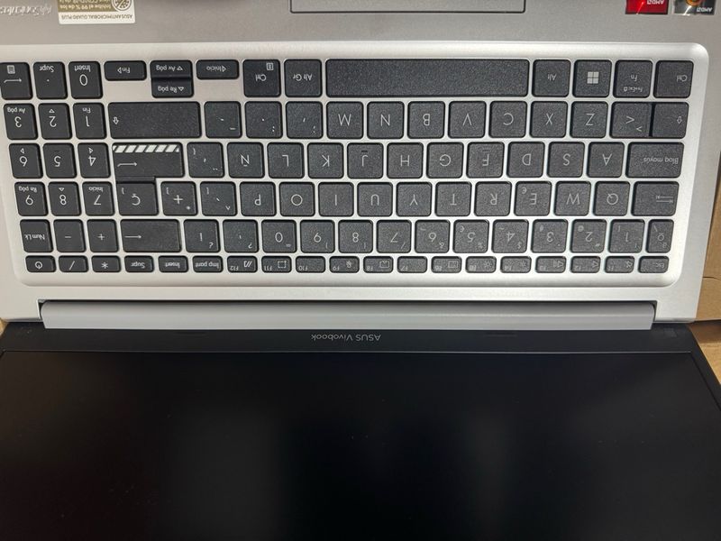 Portátil ASUS Vivobook Nuevo Sin Usar afbeelding 6