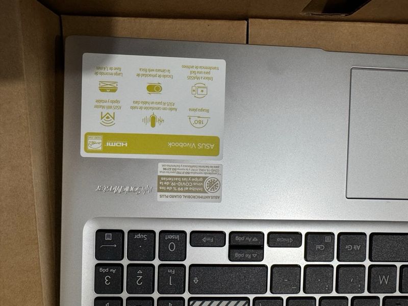 Portátil ASUS Vivobook Nuevo Sin Usar afbeelding 4