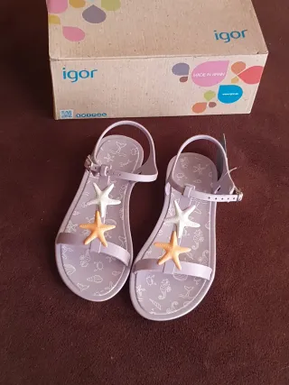 Sandalias Igor malva T.31 NUEVAS