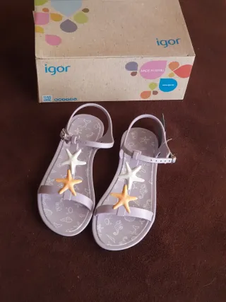 Sandalias Igor malva T.31 NUEVAS