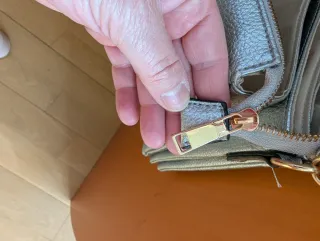 Bolso bandolera plateado