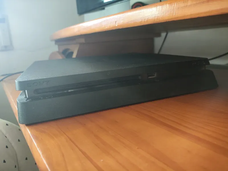 Ps4 Slim 1TB Negra afbeelding 2