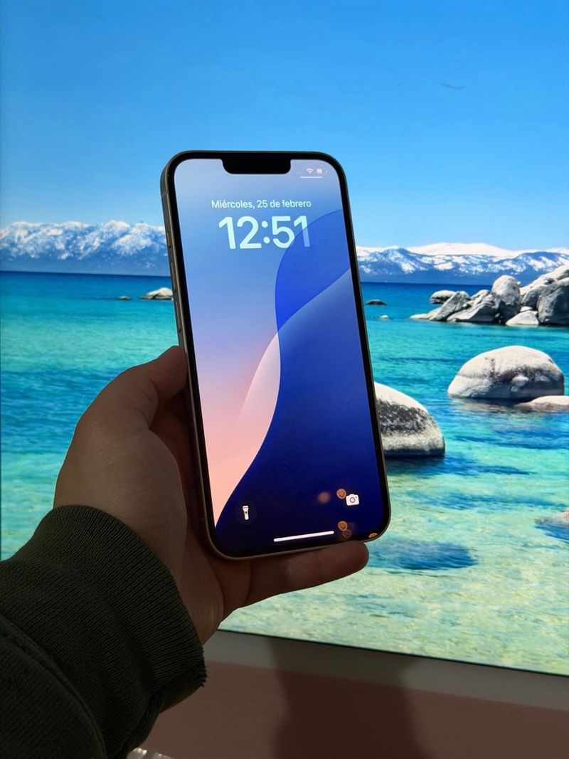 impecable iPhone 14 128GB Blanco caja y cargador afbeelding 2