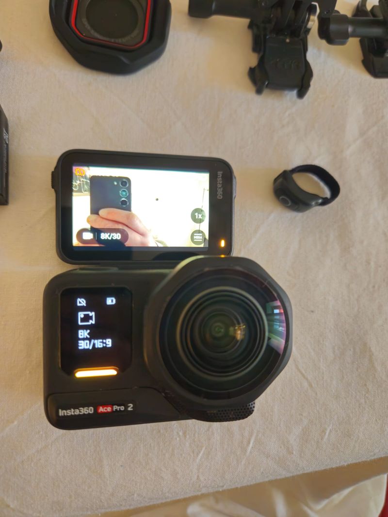 Insta360 Ace Pro 2 + Accesorios afbeelding 3