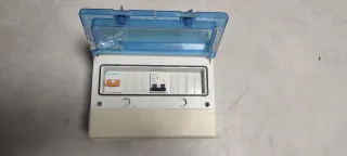 Caja protección eléctrica Solera