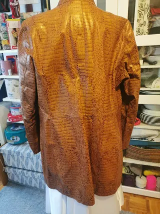 Gabardina Burberry Cocodrilo Talla 42 y 44