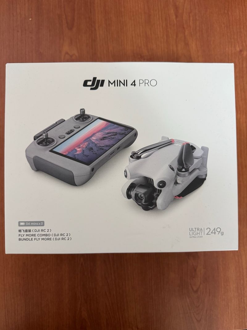 DJI Mini 4 Pro Fly More Combo