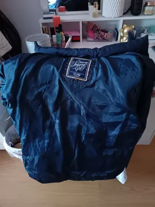 Abrigo niña azul marino con capucha