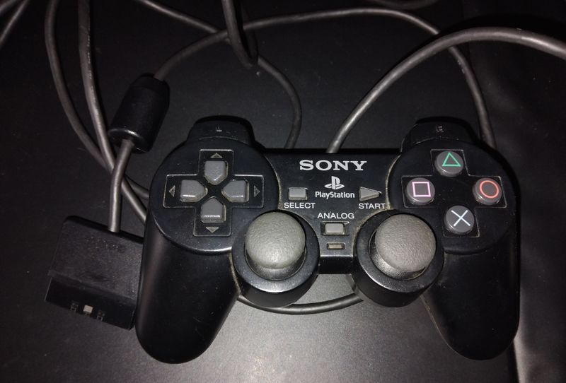 Consola Playstation 2 Slim y juegos en lote afbeelding 8