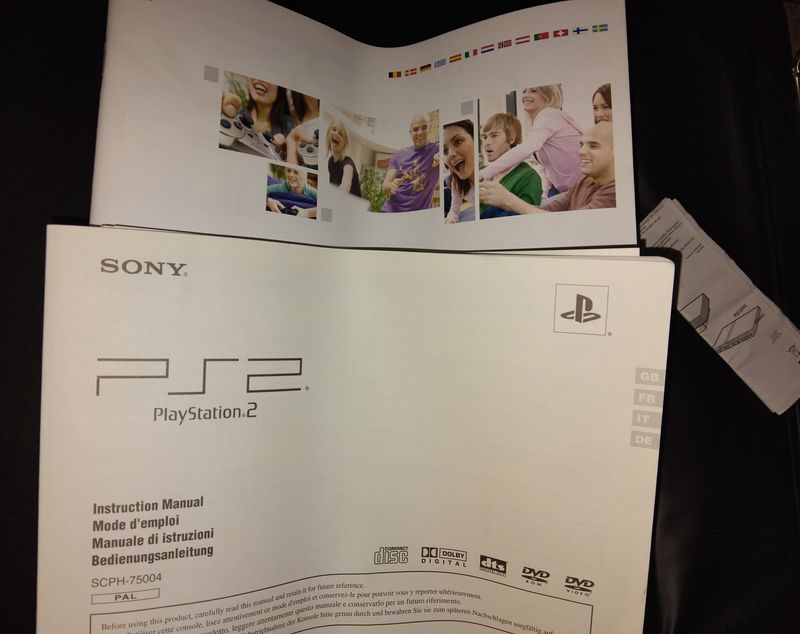 Consola Playstation 2 Slim y juegos en lote afbeelding 9