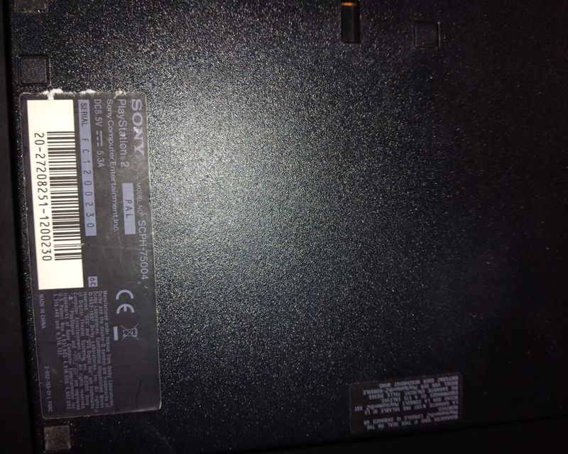 Consola Playstation 2 Slim y juegos en lote afbeelding 3