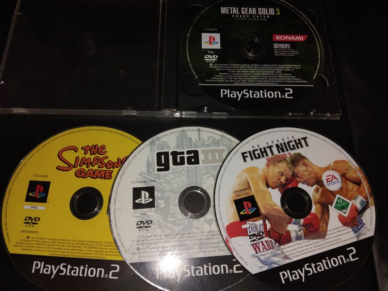 Consola Playstation 2 Slim y juegos en lote afbeelding 7