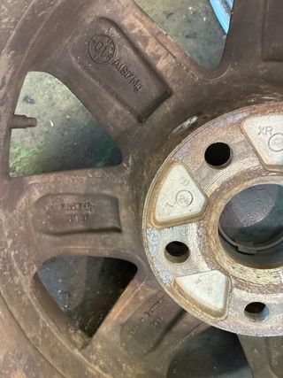 4 Llantas Volkswagen 16 5 Tornillos