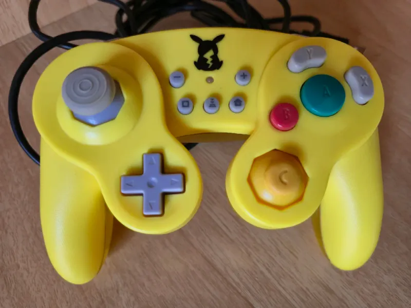 Mando Hori Pikachu Clásico Nintendo Switch afbeelding 2
