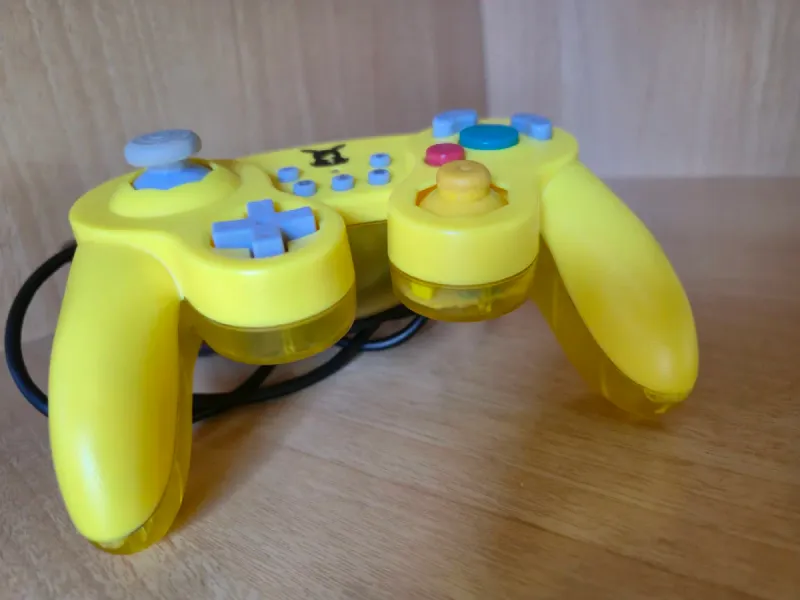Mando Hori Pikachu Clásico Nintendo Switch afbeelding 3
