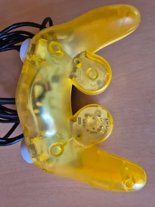 Mando Hori Pikachu Clásico Nintendo Switch
