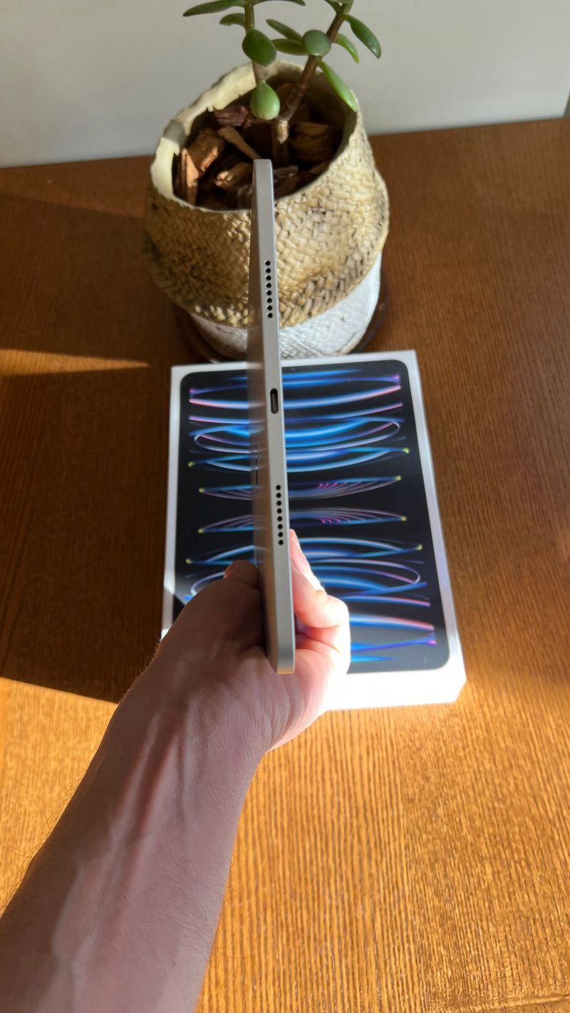 iPad Pro 11 4ª gen m2 + Magic Keyboard afbeelding 6