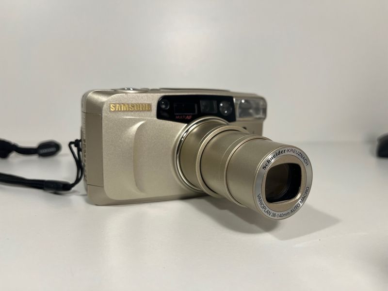 Cámara Analógica Samsung Vega 140S + Estuche