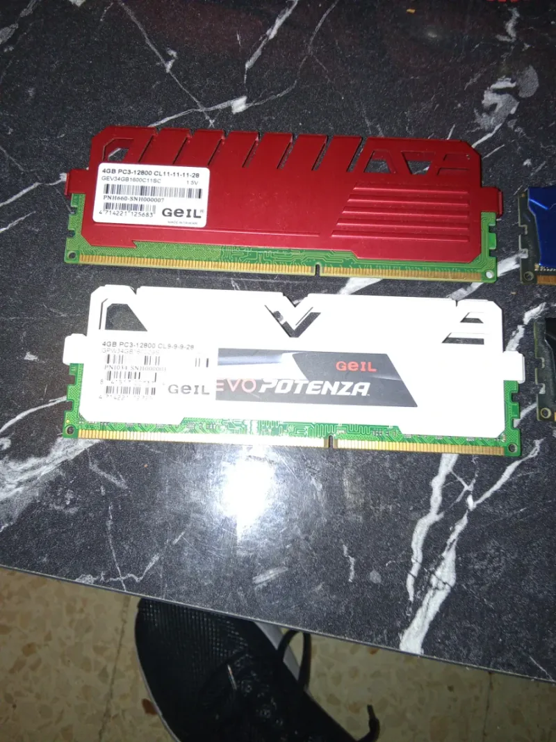 2x GeIL 4GB DDR3 PC3-12800 RAM