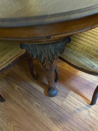 Mesa antigua de roble y 8 sillas