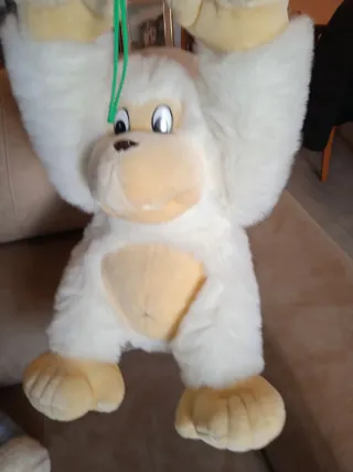 Peluche mono blanco