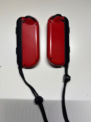 Joycons Nintendo Switch Rojos + Joycons blancos