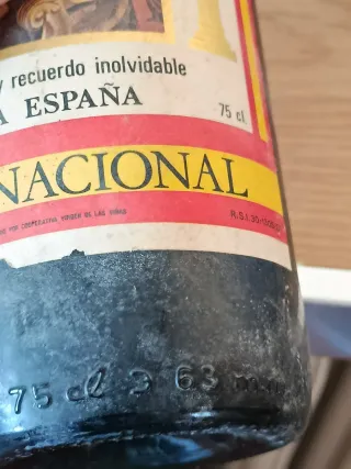Botella Vino Nacional Francisco Franco Antigua