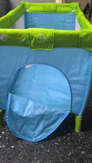 Cuna de viaje Bebeconfort con colchón