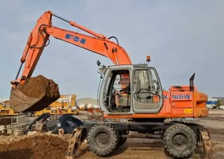RETROEXCAVADORA FIAT HITACHI EX165W