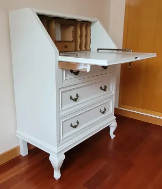 Secreter lacado Blanco. Solo venta en persona.