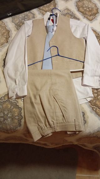Traje de Comunión Azul y Beige