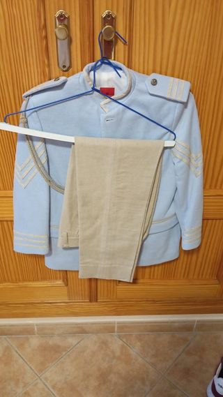 Traje de Comunión Azul y Beige